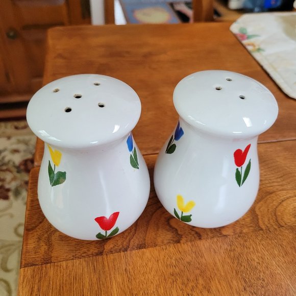 Kitchen Beautiful Vintage Made In Italy Tulip Salt And Pepper Shakers